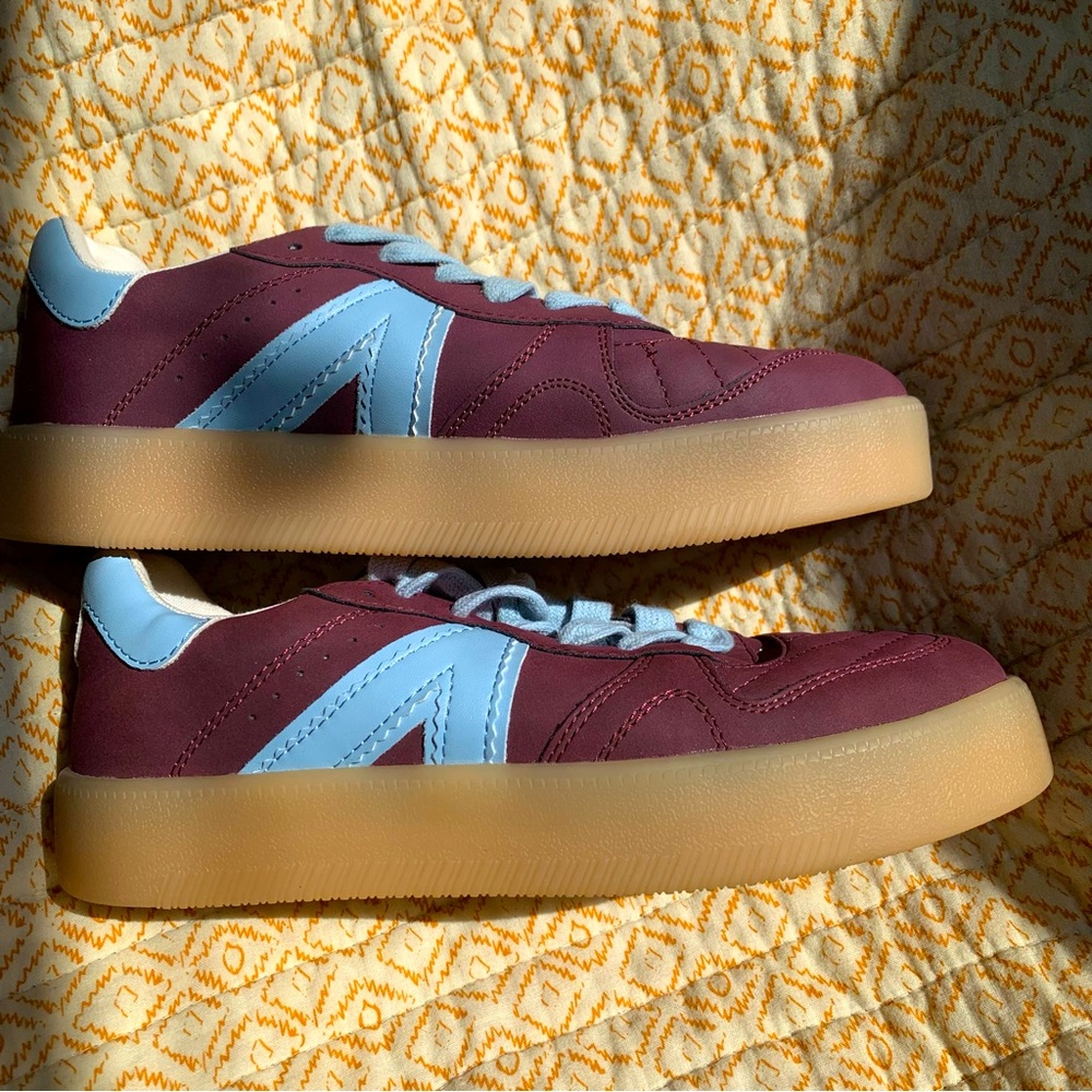 MIA Archie Sneaker Burgundy & Light Blue Casual Everyday Shoes Sneakers size 6 - Picture 4 of 7